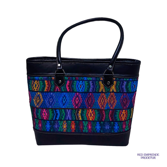Bolsa color negro con tejido de flores de asimétricas con dos líneas