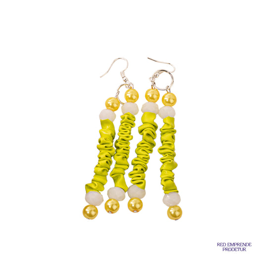 Aretes verdes y amarillo, estilo scrunchy con perlas