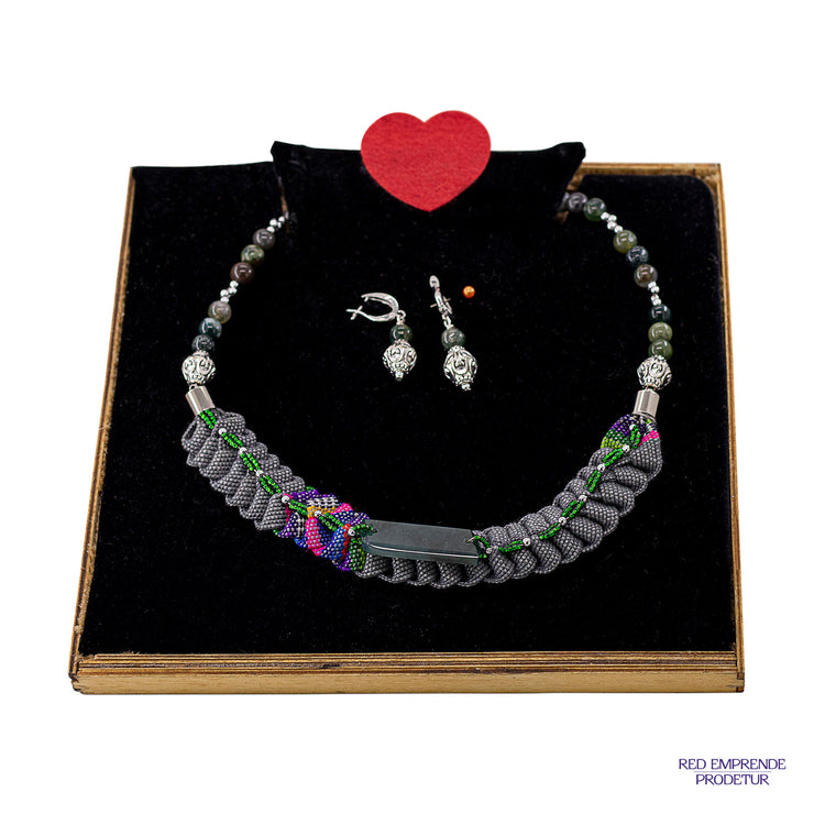 Juego de collar típico, jaspe y aretes