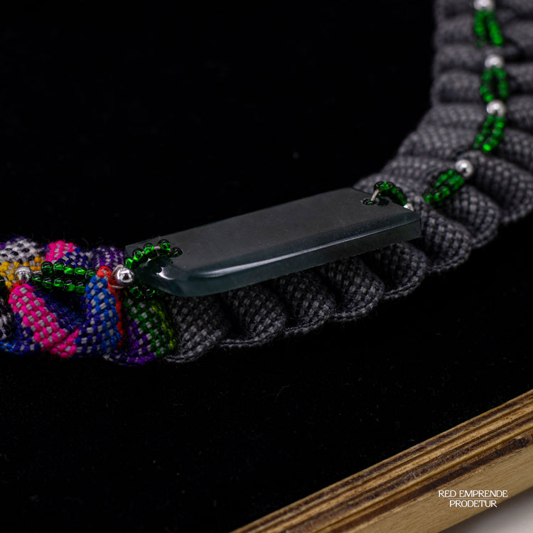 Juego de collar típico, jaspe y aretes