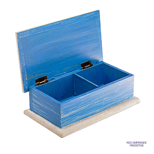 Caja pequeña pintada a mano