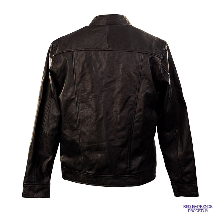 Chumpa Negra deportiva, Hombre