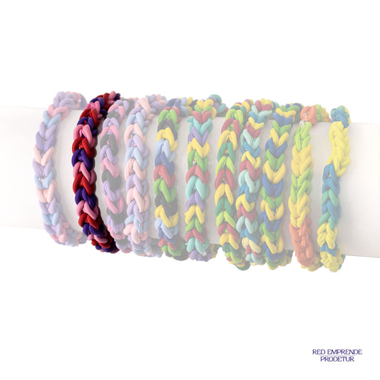 Pulsera tejida de globos reciclados color rojo, rosado y morado