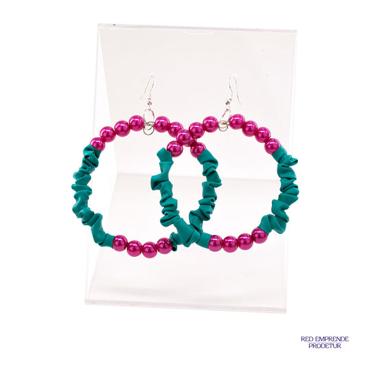 Aretes de argollas scrunchies turquesa con fuscia